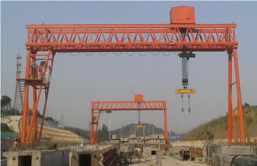 MG95/10t-33m-10m门机在开动前要注意什么？