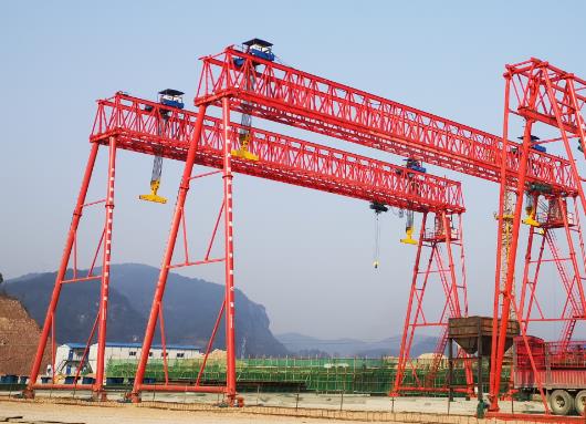 MG80/10T龙门吊​该如何预防起重事故的发生