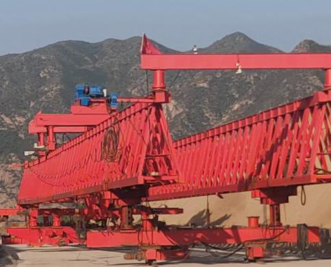 GYLQ200T-40M自平衡过跨架桥机在使用时有哪些优点呢?