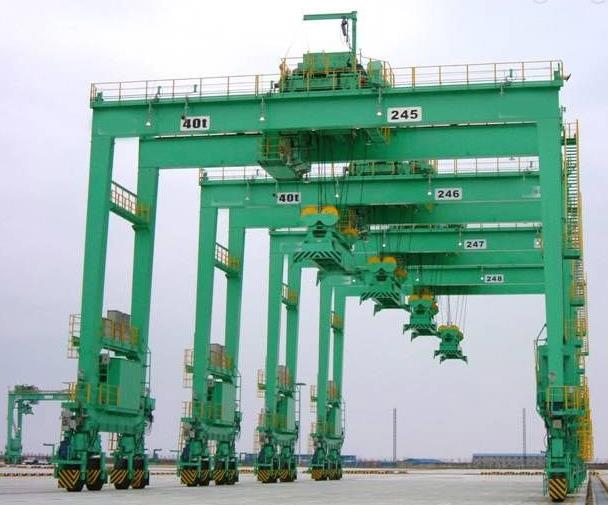 集装箱门式起重机不一样的差距_设备种类及价格