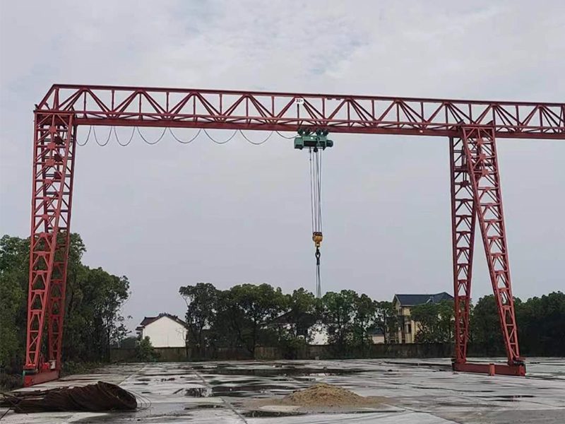 单臂龙门吊在不同工况下的使用特点和适用范围是怎样的？